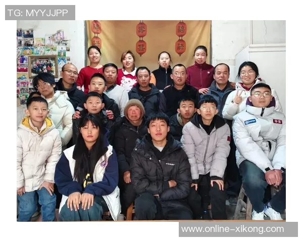 幸福满溢库嫂分享全家福六口之家甜蜜瞬间尽显温馨